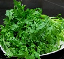 Chinese chrysanthemum greens