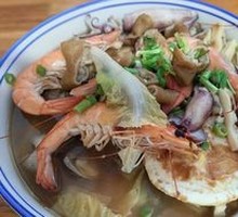 Seafood Intestine Stew with Pancake