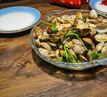 Spicy Stir-Fried Clams