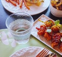 Golden Cascade Cheese Beef Burger