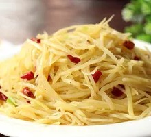 Spicy Stir-Fried Potato Strips