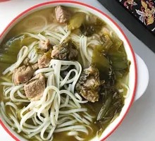 Sour Cabbage Beef Noodles