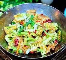 Spicy Cauliflower in Hot Pot