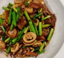Braised Pork with Large Bamboo Poles
