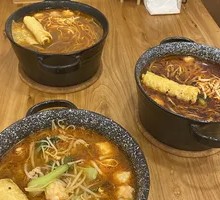 Handmade Shrimp Paste Noodles with Beef Roll