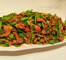 Stir-Fried Beef with Yellow Onion