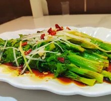 Oil-Poured Green Celery