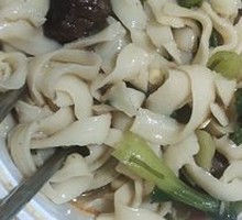 Sauce-Flavored Beef Noodles