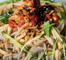 Spicy麻 Chicken Noodles