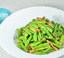 Stir-fried string beans with meat