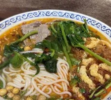 Beef Noodle Soup with Meat Sauce