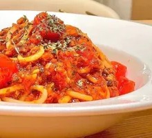 Classic Bolognese Spaghetti