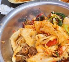 Oil-Poured Wide Noodles