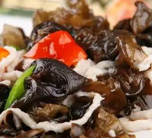 木耳炒肉盖浇面