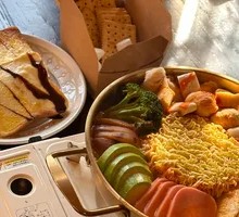 Gugudu Military Hot Pot