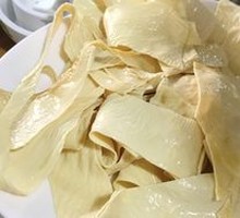 Oil-soaked tofu skin