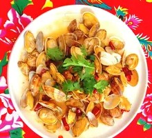 Spicy Stir-Fried Clams