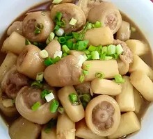 Pig Tail Stewed with Chinese Yam