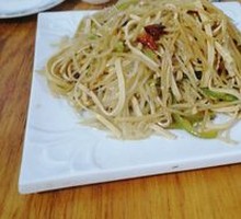 Stir-Fried Potato Strips