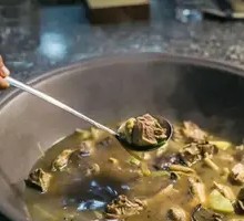 Stewed Free-Range Chicken in Iron Pot