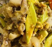 Cold-Mixed Pig Trotter