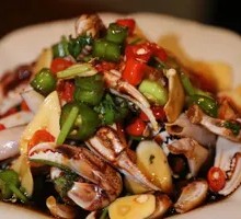 Spicy Marinated Crab Claws