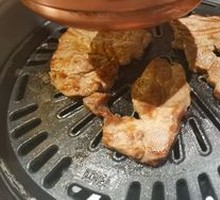 Fruit-Marinated Pork Cutlet