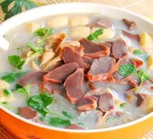 Duck Blood and Noodles Hot Pot