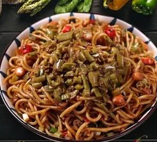 Sour Cabbage and Minced Pork Noodles