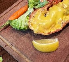 Cheese-Baked Fresh Lobster