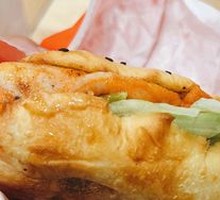 Grilled Pineapple Chinese Burger