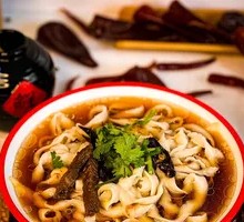 Knife-Sliced Scallion Oil Noodles