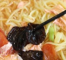 Tomato Black Mushroom Egg Noodles