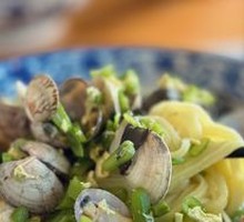 Bean and Clam Noodles
