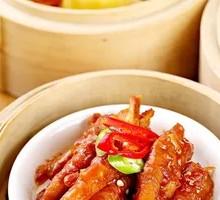 Braised Chicken Feet in Soy Sauce
