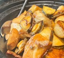 Braised Abalone with Taro in Dry Pot