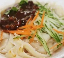 Sliced Pork and Mushroom Fried Sauce Noodles