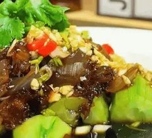 Cucumber with Jellyfish Head