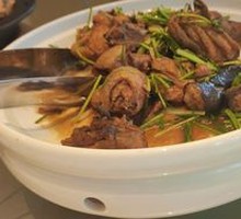 Stir-Fried Rooster with Coriander