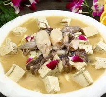 Squid Stewed with Tofu