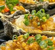 Garlic Steamed Oysters