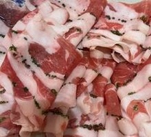 Goat Meat with Sand Onion