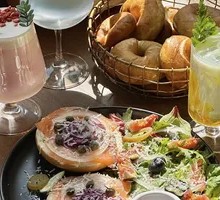 Smoked Salmon Bagel