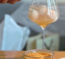 Lychee Peach Jam Sparkling Water