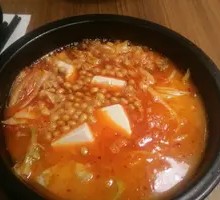 Korean-style Kimchi Beef Noodle Soup
