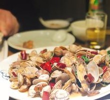 Spicy Stir-Fried Clams
