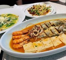 Fresh Fish in One Pot