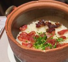 Hong Kong-style腊味煲仔饭