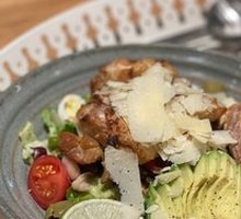 Grilled Chicken Avocado Salad