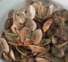 Spicy Stir-Fried Clams